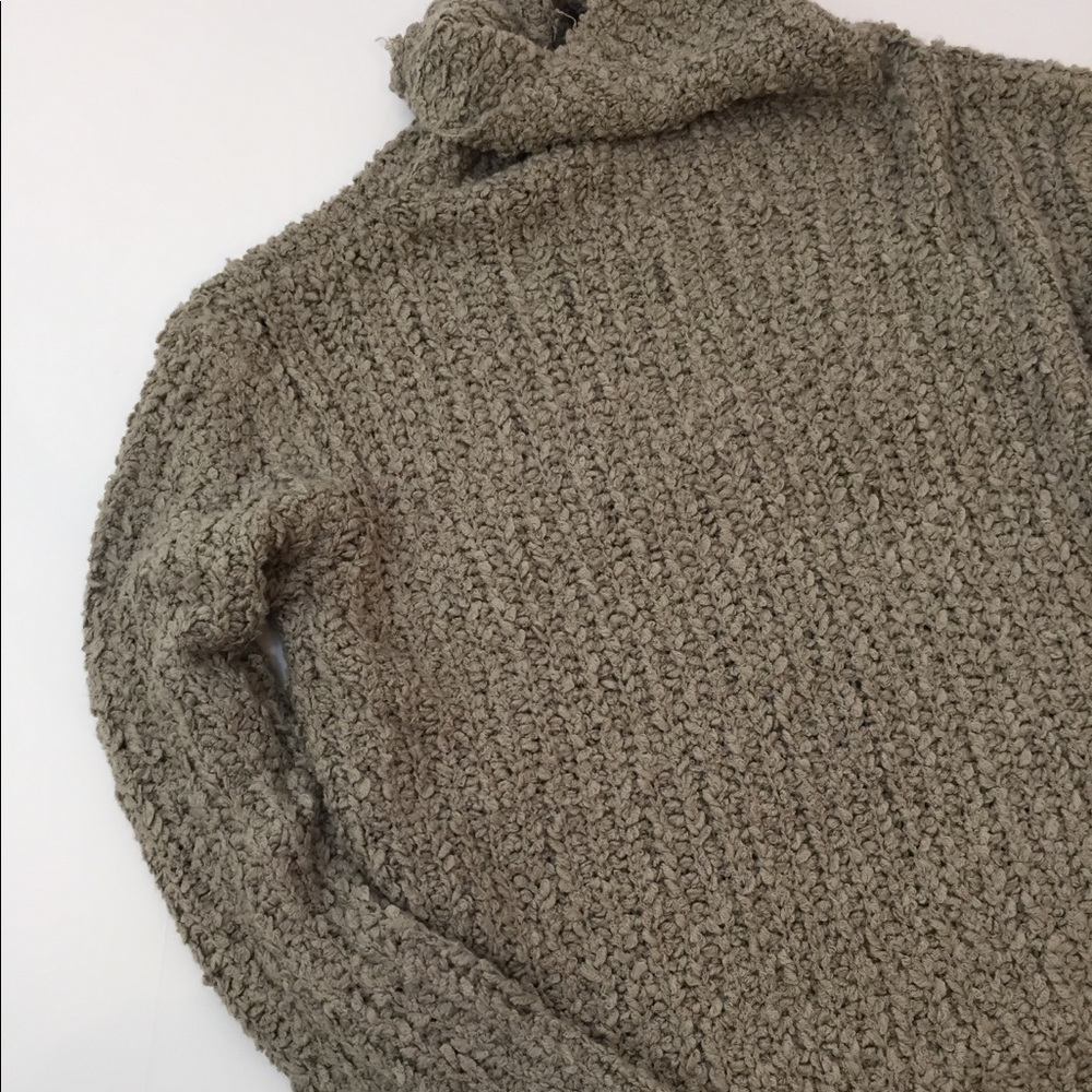 LUSH TEDDY SWEATER